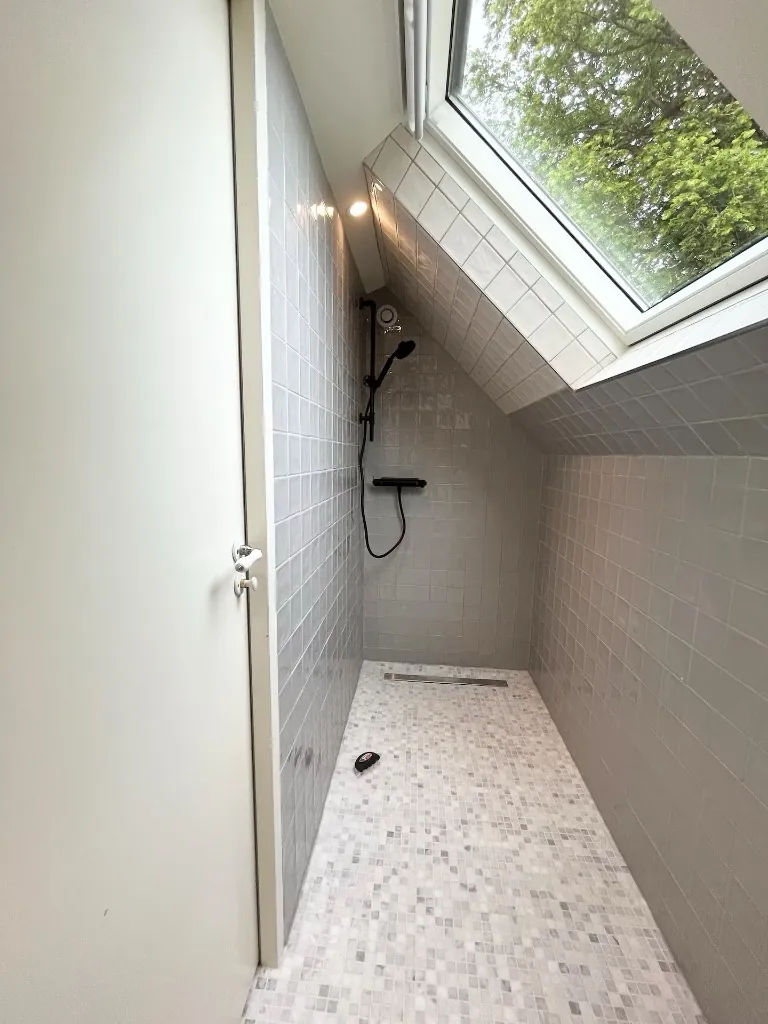 Coin repas convivial vue dégagée